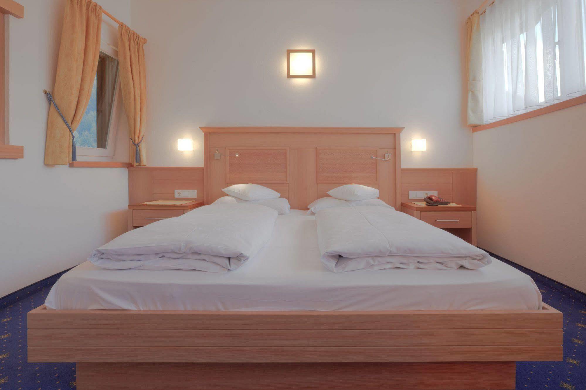 Hotel Residence Rose Vipiteno Bagian luar foto
